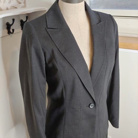 Pendleton Grey 2-Piece Wool Suit, 6/8 - Picture 2 of 8